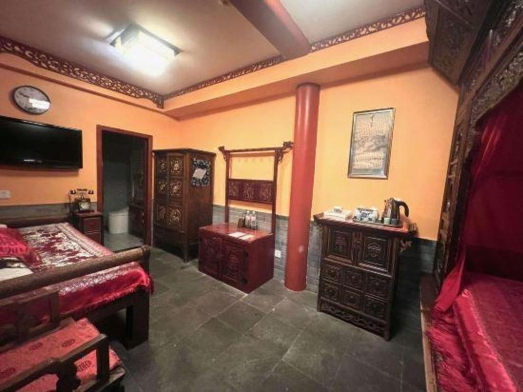Double Happiness Courtyard Hotel