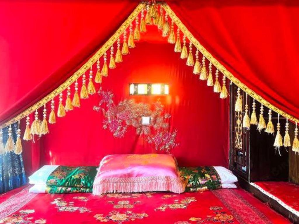 Hotel Double Happiness Courtyard 4*