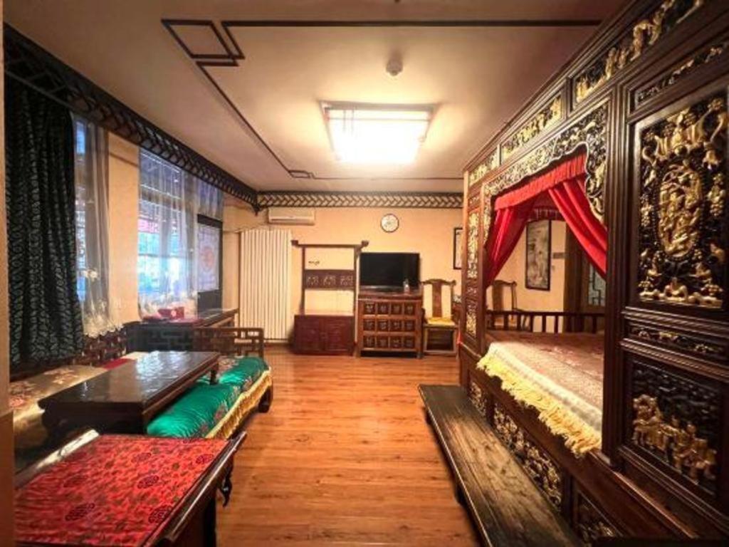 Hotel Double Happiness Courtyard 4*