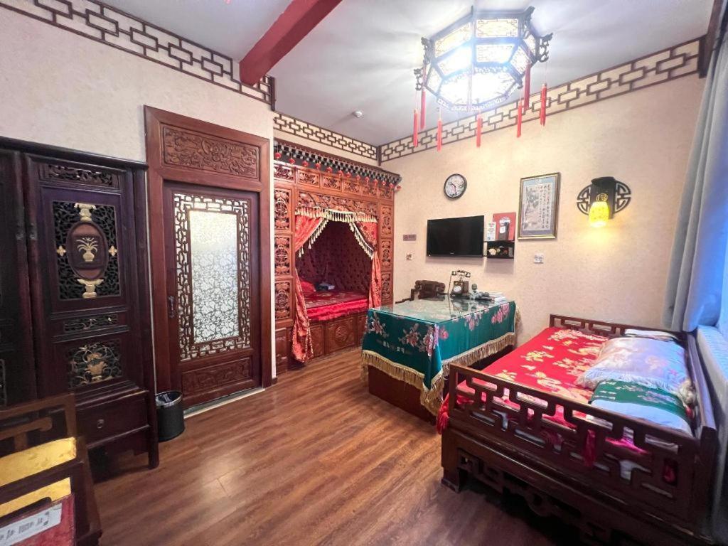Hotel Double Happiness Courtyard 4*